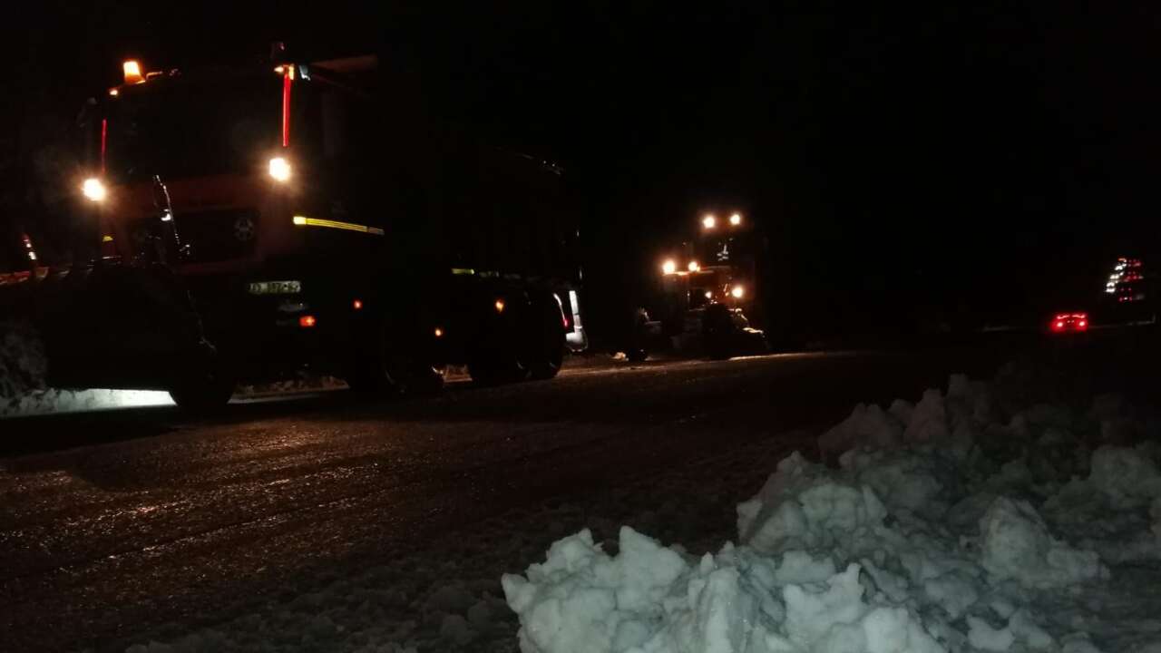 Konya yolunda kar kalınlığı 30 santime çıktı 8